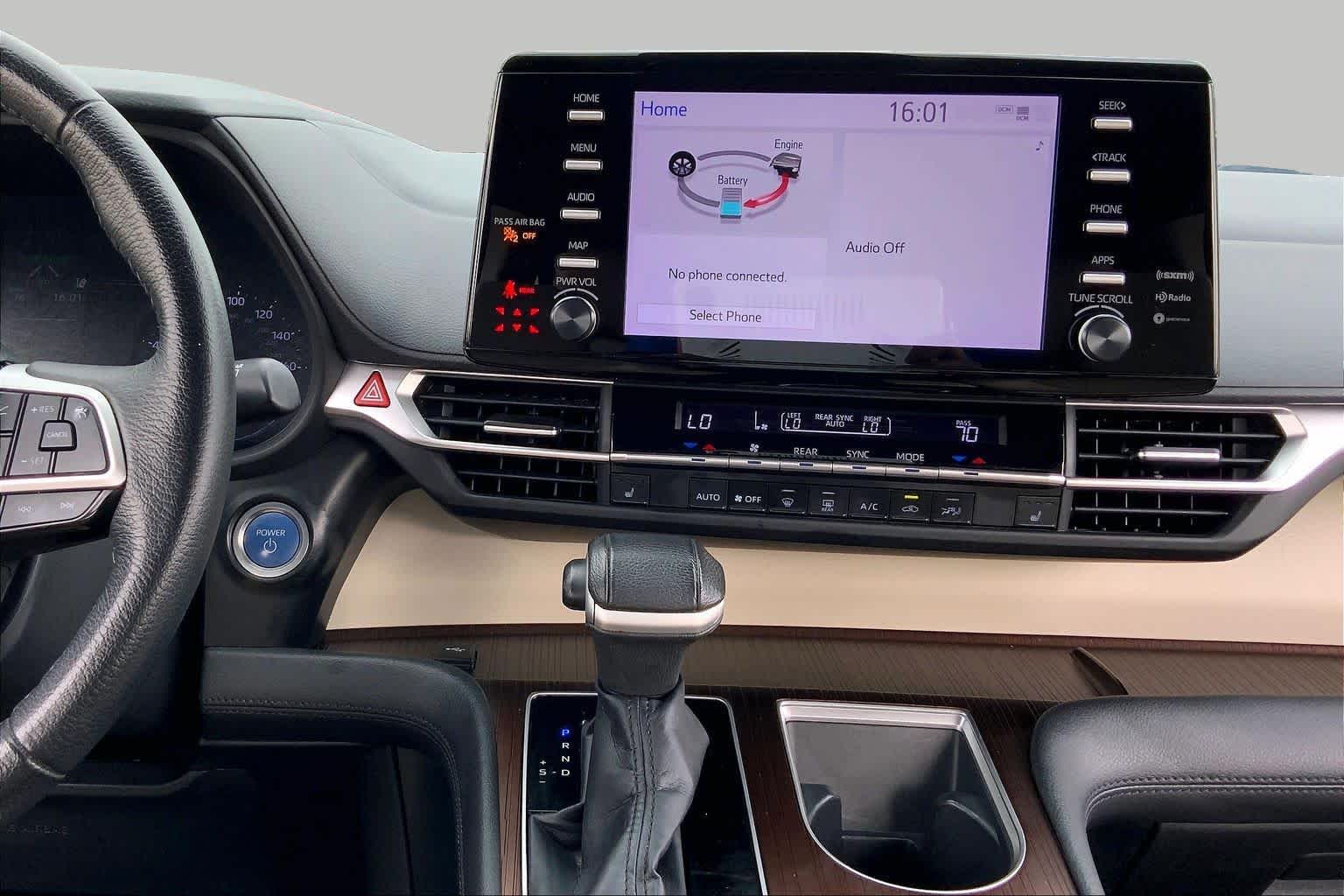 2022 Toyota Sienna photo 7 of 36
