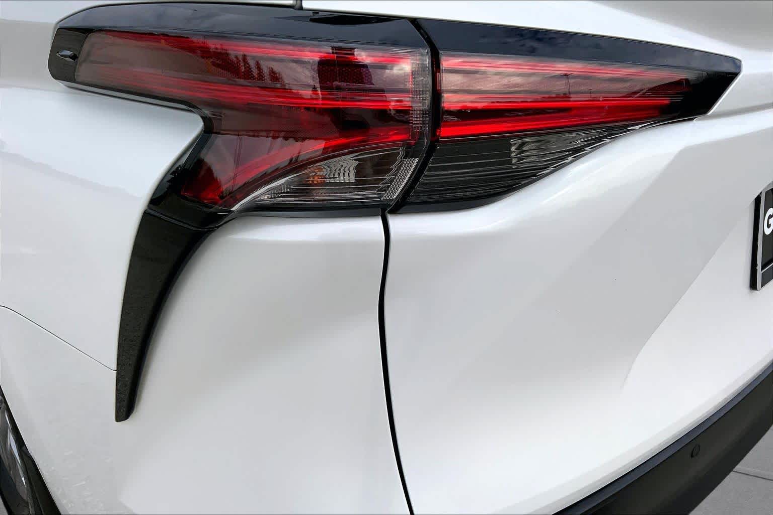 2022 Toyota Sienna photo 28 of 36