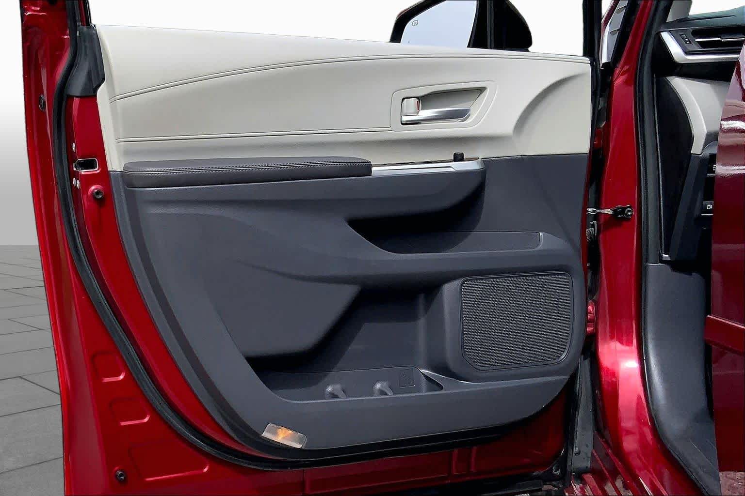2023 Toyota Sienna XLE Ruby Flare Pearl at AutoNation USA Houston