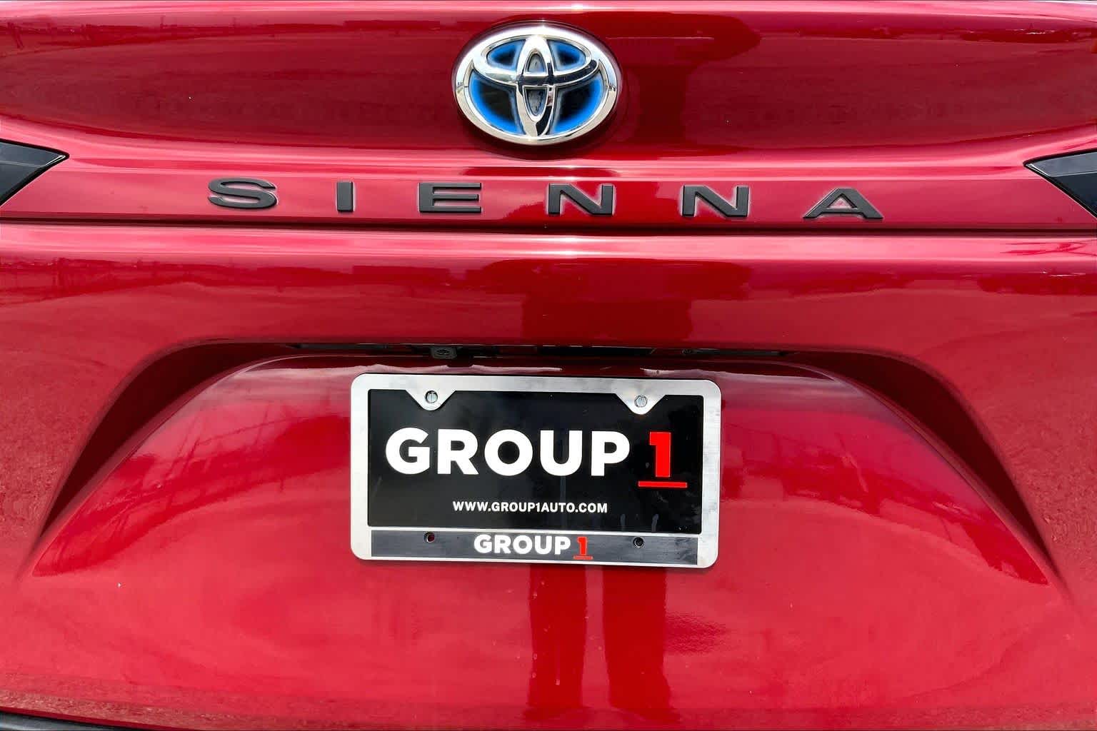 2023 Toyota Sienna XLE Ruby Flare Pearl at AutoNation USA Houston