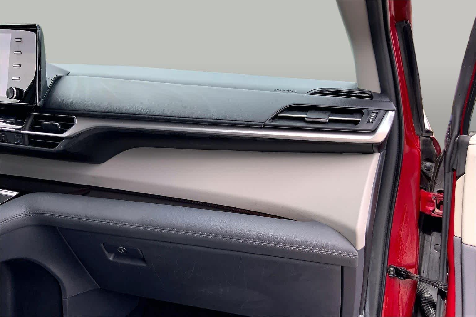 2023 Toyota Sienna XLE Ruby Flare Pearl at AutoNation USA Houston