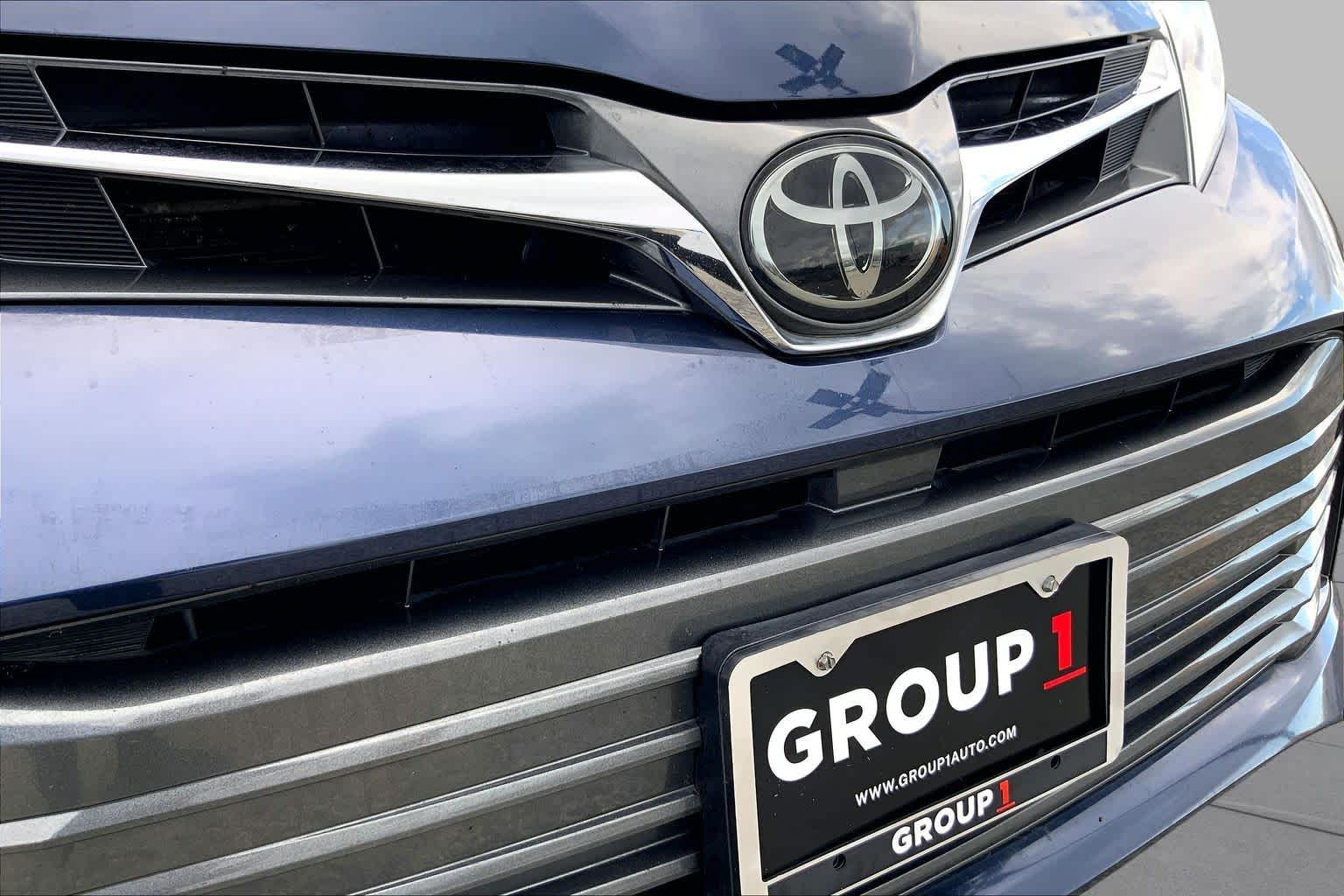 2020 Toyota Sienna photo 29 of 36