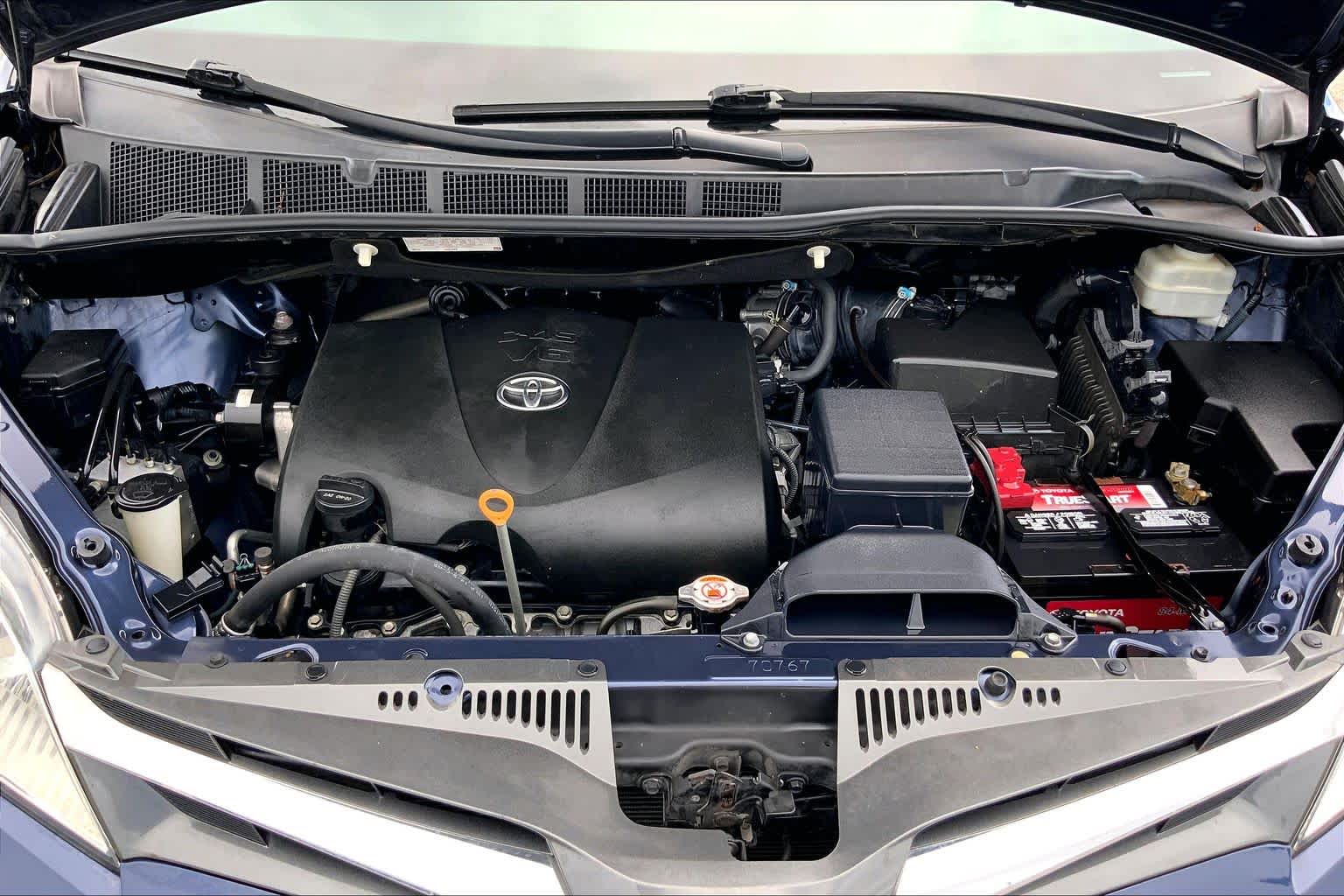 2020 Toyota Sienna photo 31 of 36