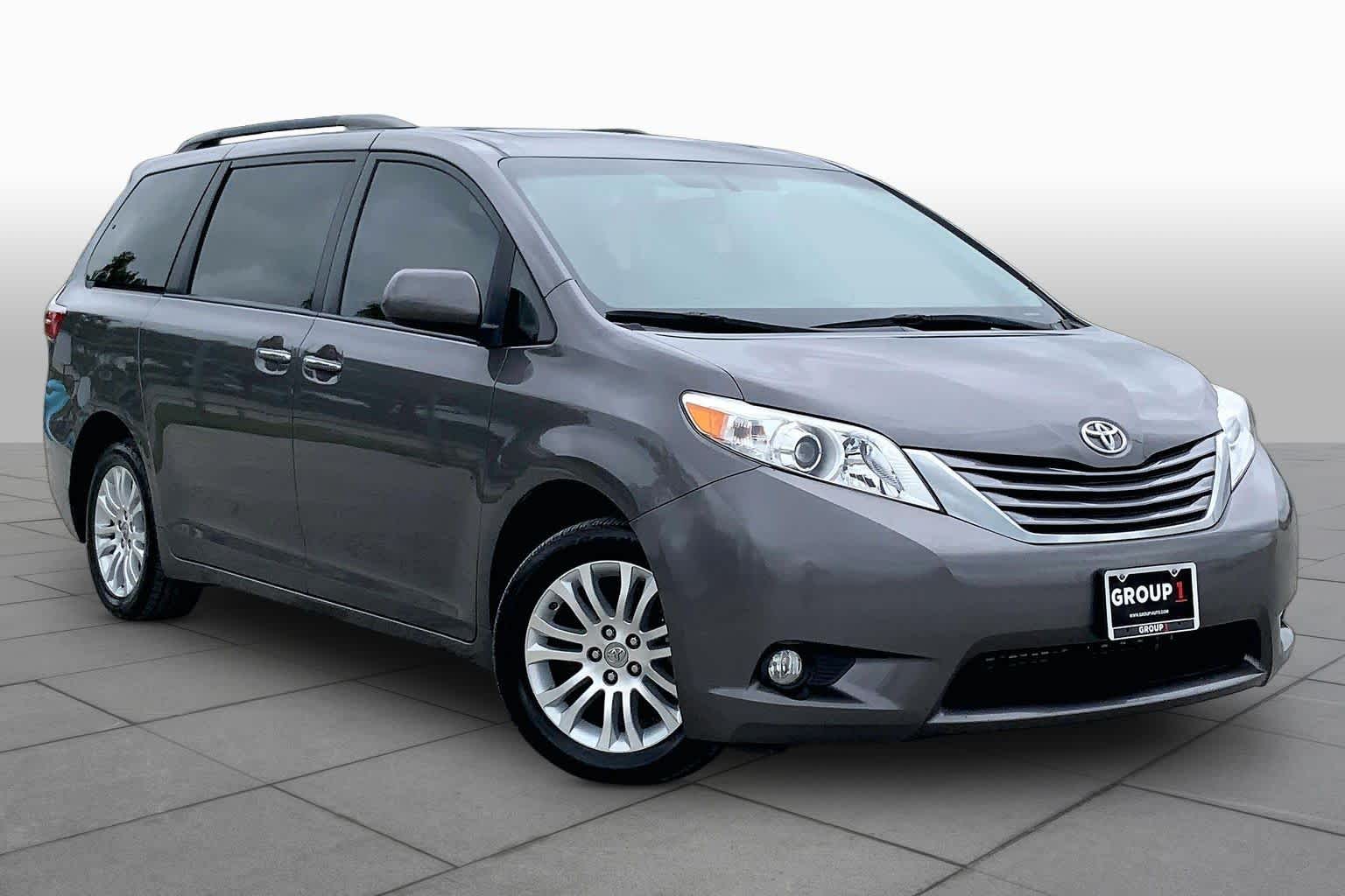 2017 Toyota Sienna XLE Auto Access Seat Predawn Gray Mica at AutoNation Toyota Gulf Fwy