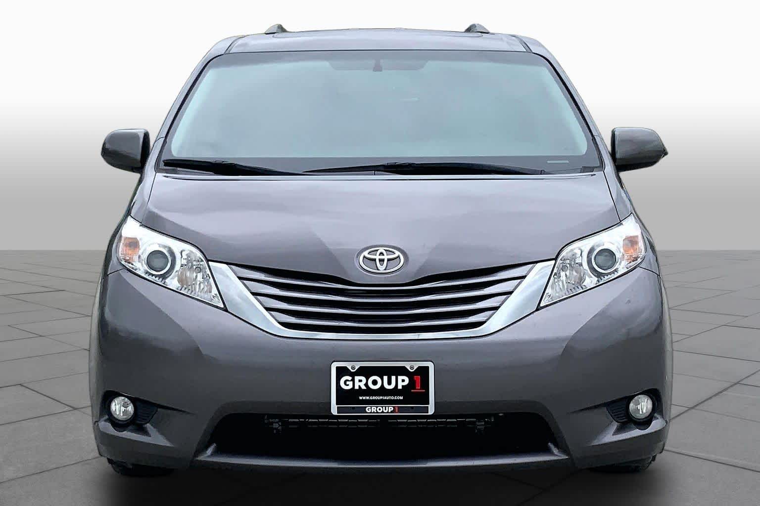 2017 Toyota Sienna XLE Auto Access Seat Predawn Gray Mica at AutoNation Toyota Gulf Fwy