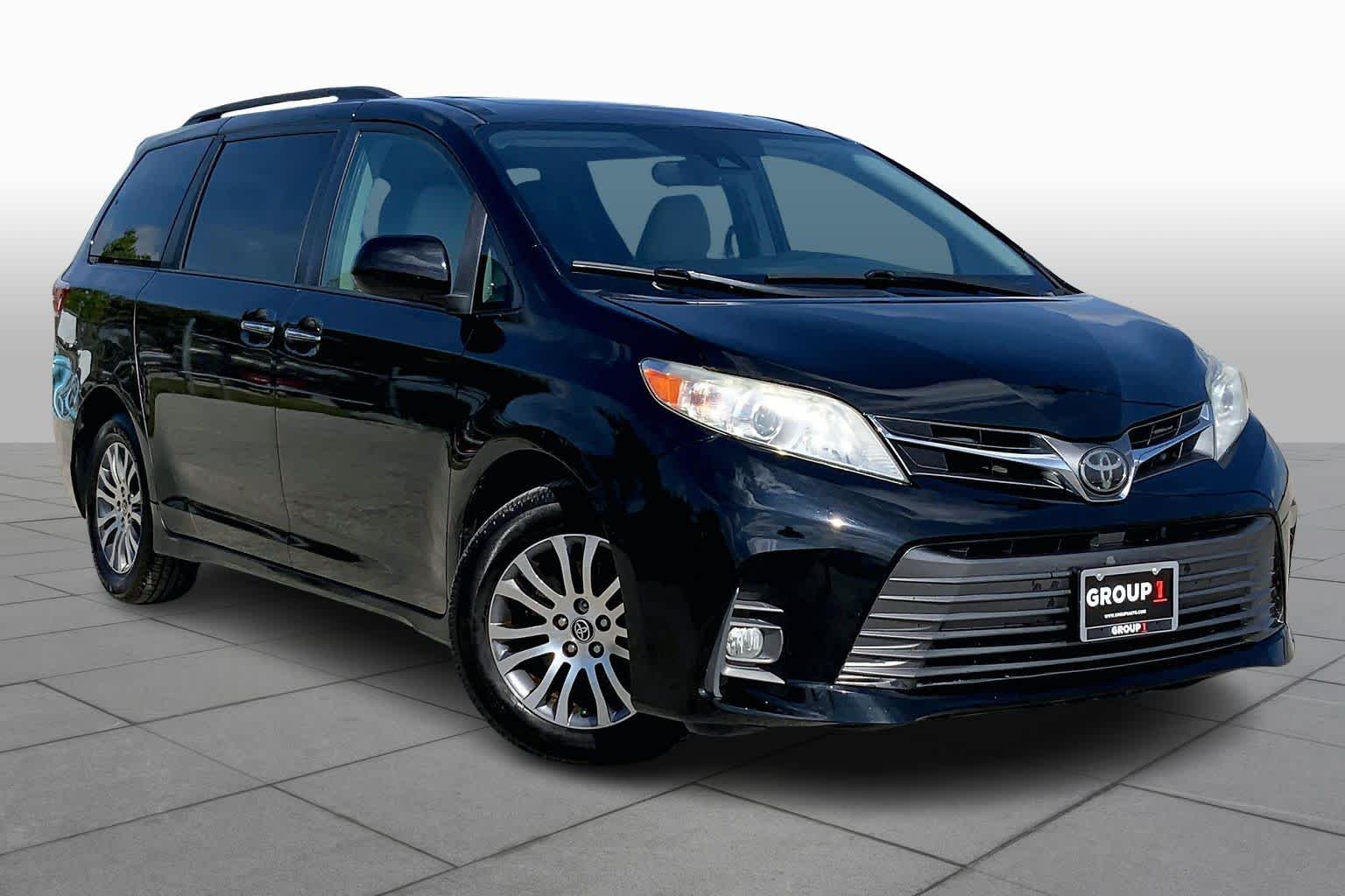 2020 Toyota Sienna XLE - 2