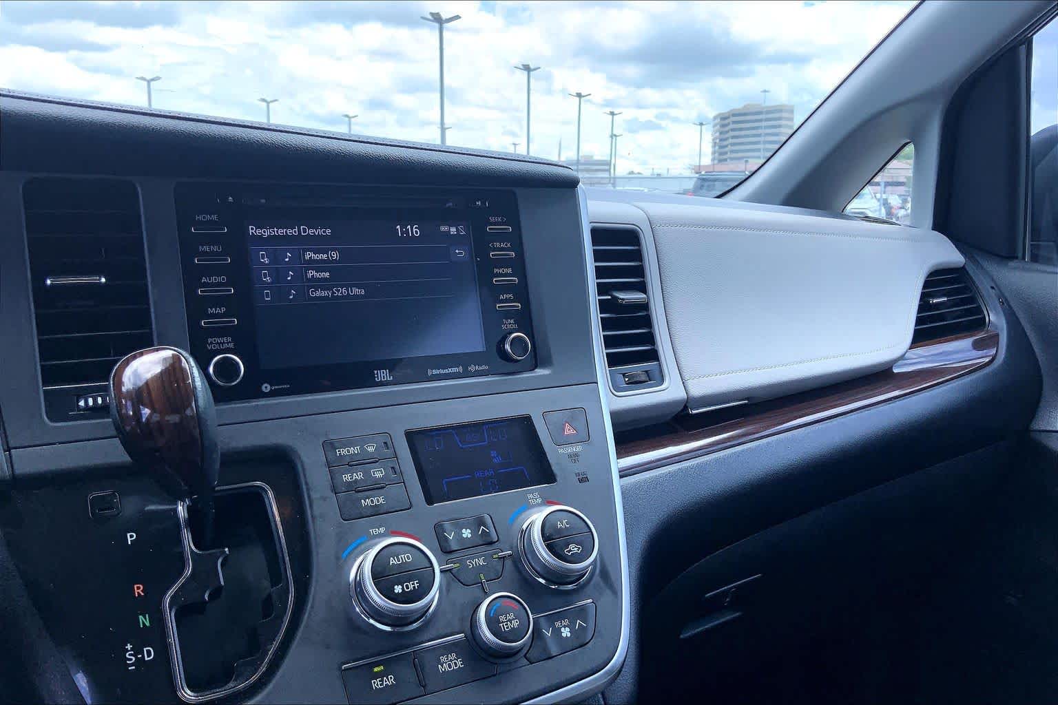 2018 Toyota Sienna Limited Toasted Walnut Pearl at AutoNation USA Katy