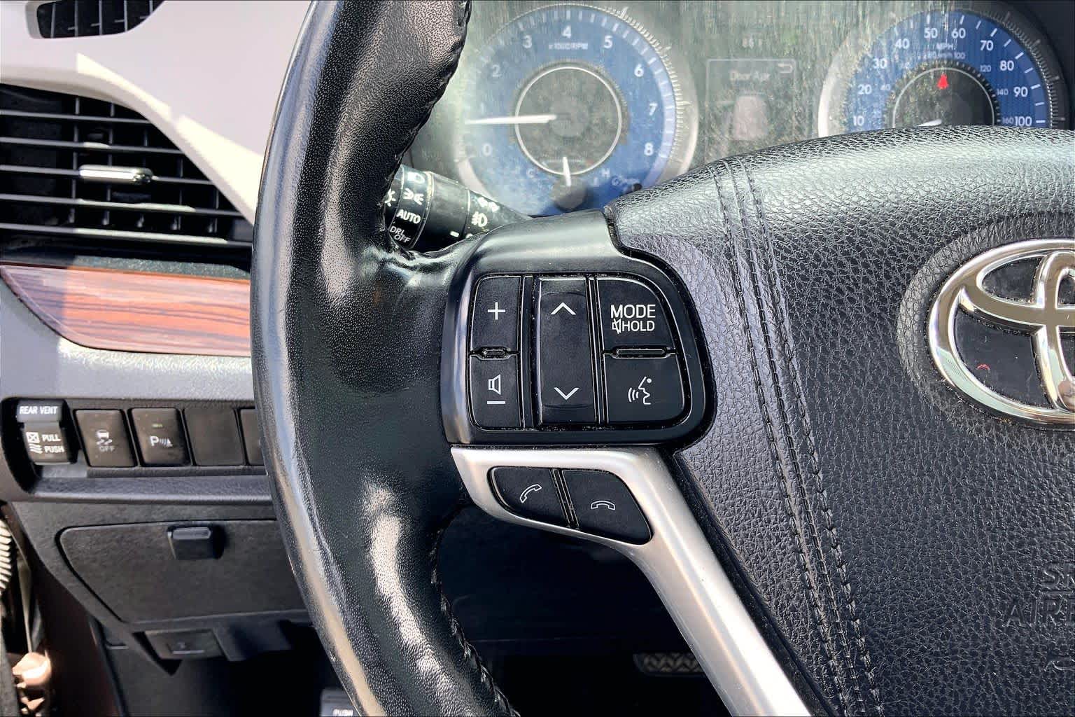 2018 Toyota Sienna Limited Toasted Walnut Pearl at AutoNation USA Katy