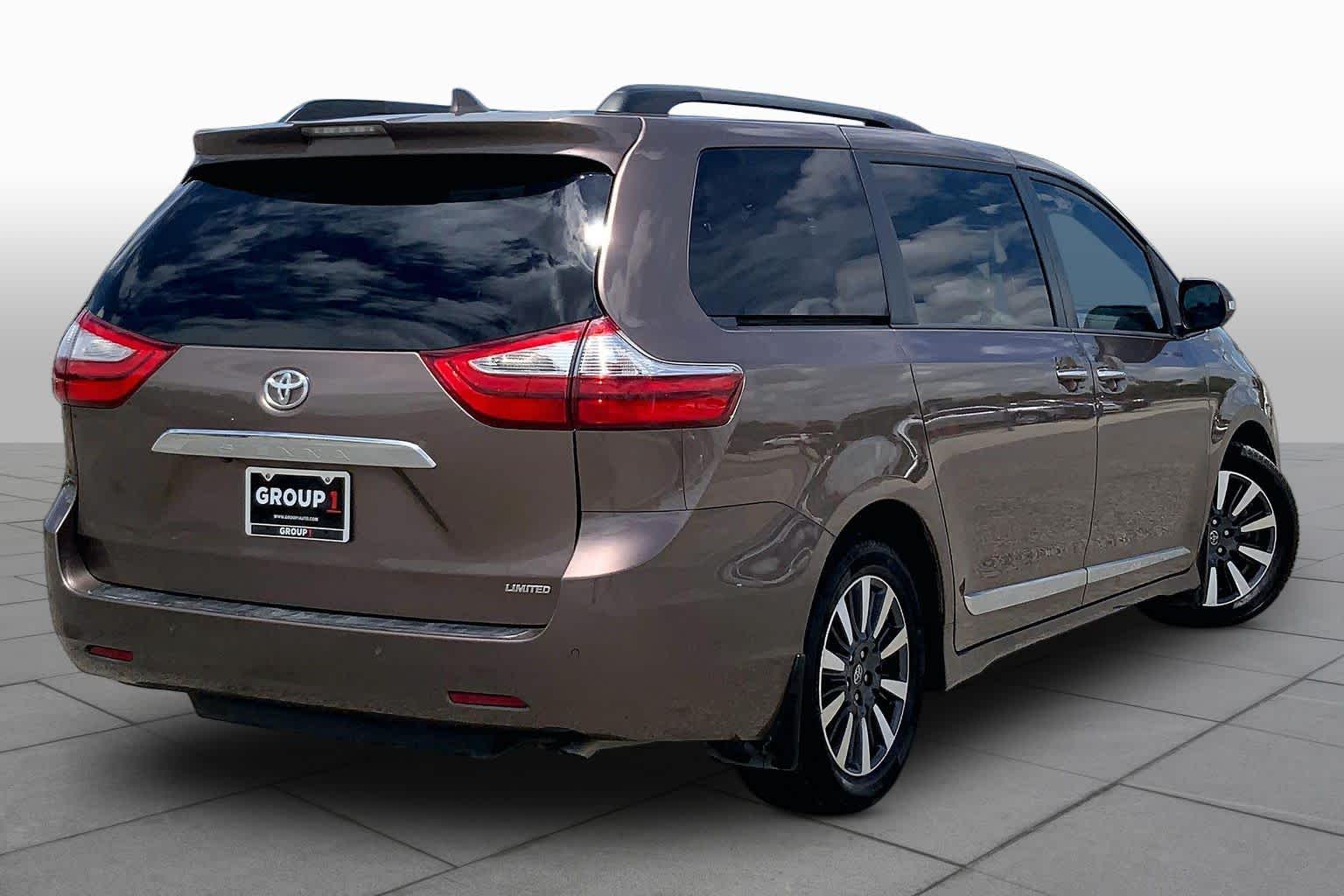 2018 Toyota Sienna Limited Toasted Walnut Pearl at AutoNation USA Katy