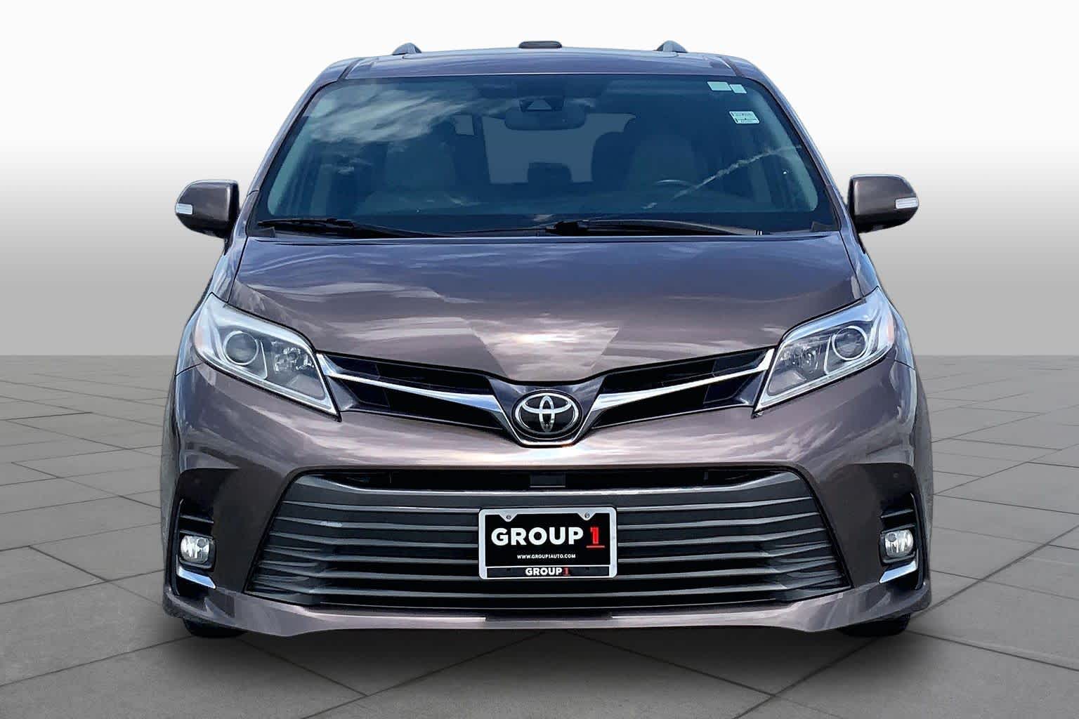 2018 Toyota Sienna Limited Toasted Walnut Pearl at AutoNation USA Katy