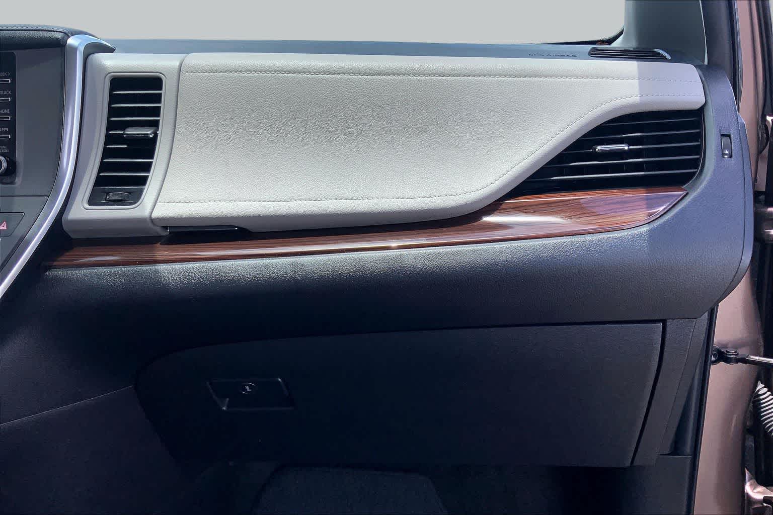 2018 Toyota Sienna Limited Toasted Walnut Pearl at AutoNation USA Katy