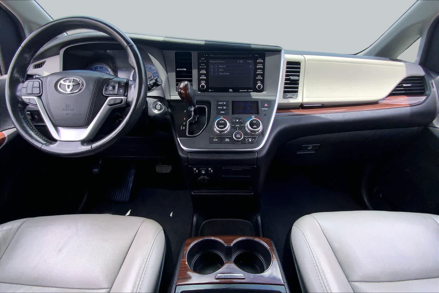 2018 Toyota Sienna Limited Toasted Walnut Pearl at AutoNation USA Katy