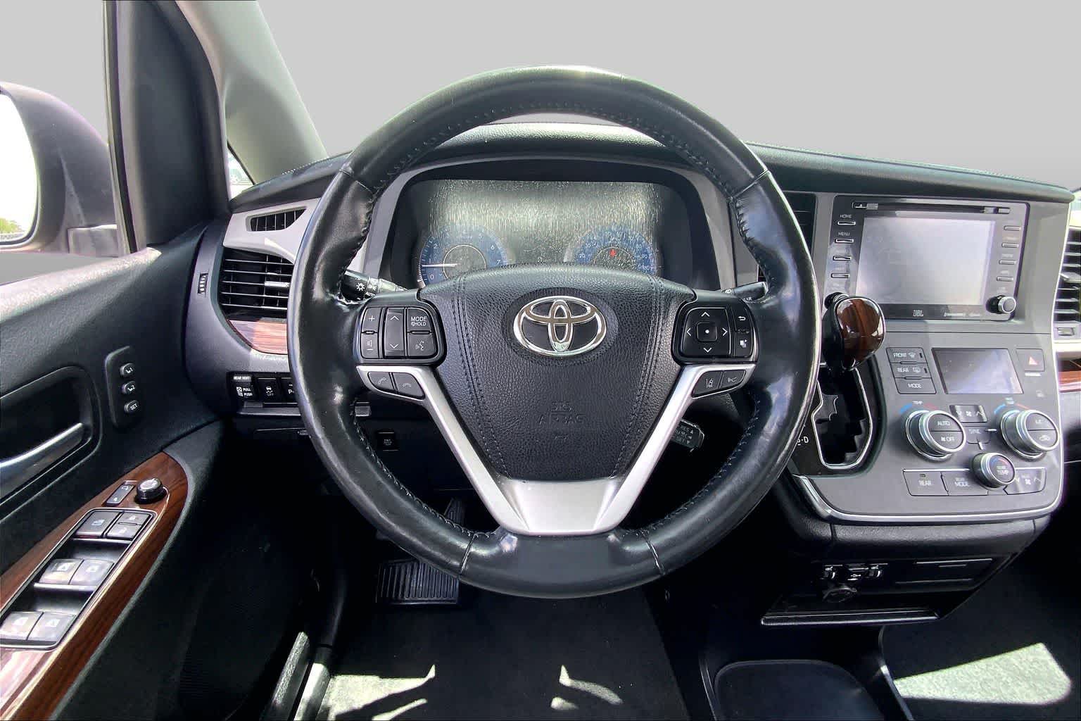 2018 Toyota Sienna Limited Toasted Walnut Pearl at AutoNation USA Katy