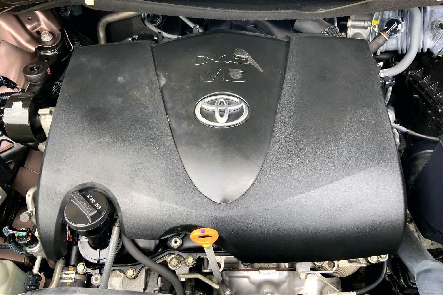 2019 Toyota Sienna XLE Premium Toasted Walnut Pearl at Group 1 Toyota Southwest
