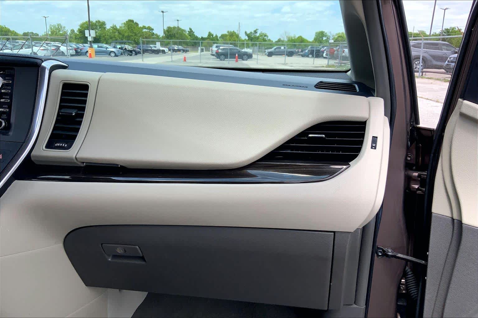 2019 Toyota Sienna XLE Premium Toasted Walnut Pearl at Group 1 Toyota Southwest