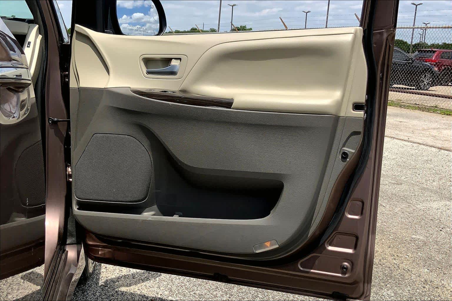 2019 Toyota Sienna XLE Premium Toasted Walnut Pearl at Group 1 Toyota Southwest