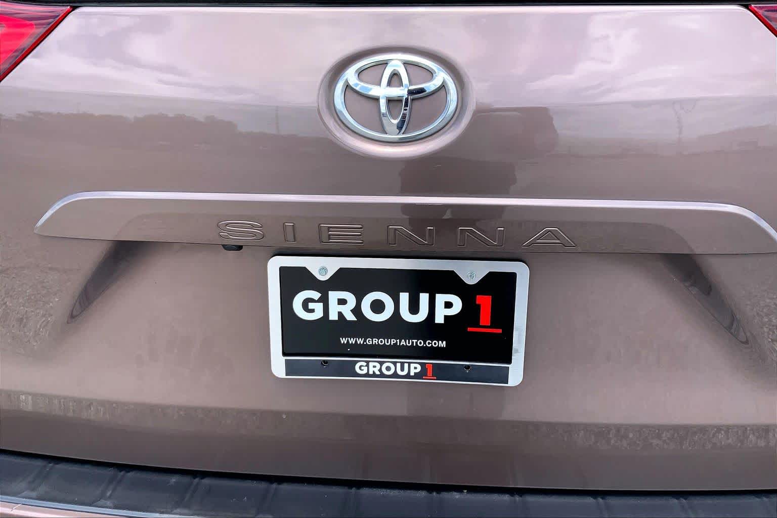 2019 Toyota Sienna XLE Premium Toasted Walnut Pearl at Group 1 Toyota Southwest