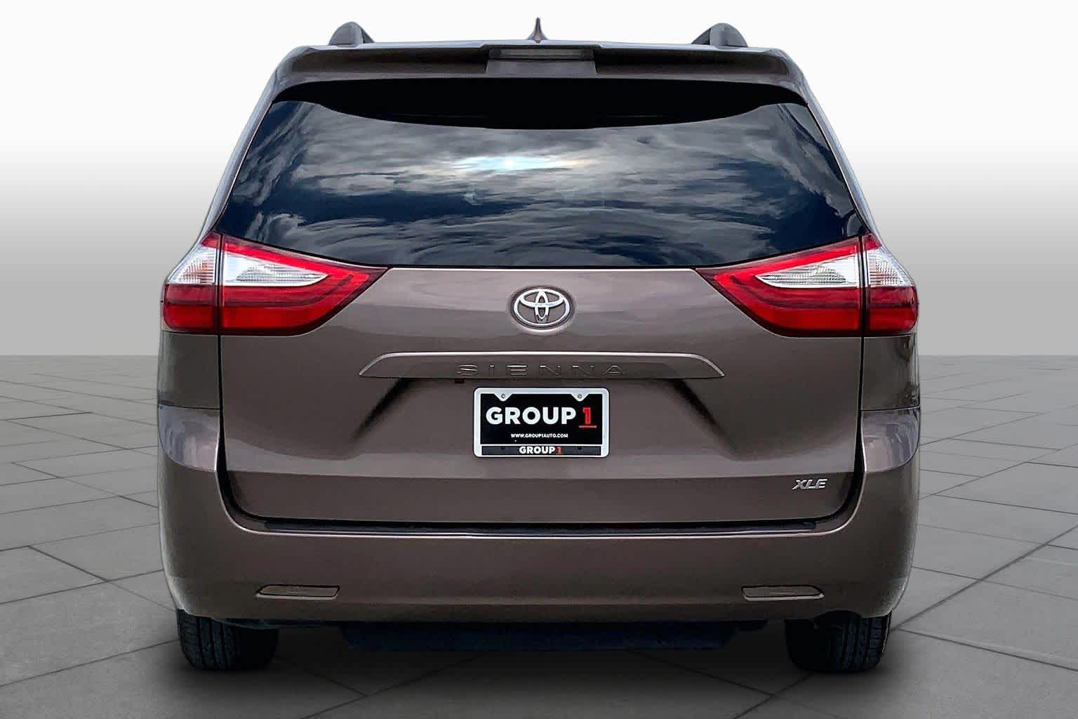 2019 Toyota Sienna XLE Premium Toasted Walnut Pearl at Group 1 Toyota Southwest