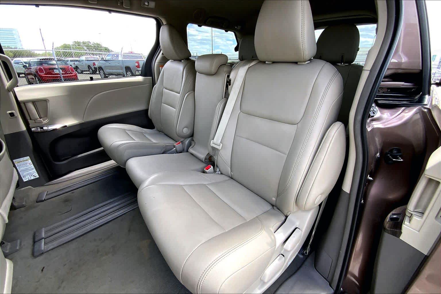 2019 Toyota Sienna XLE Premium Toasted Walnut Pearl at Group 1 Toyota Southwest
