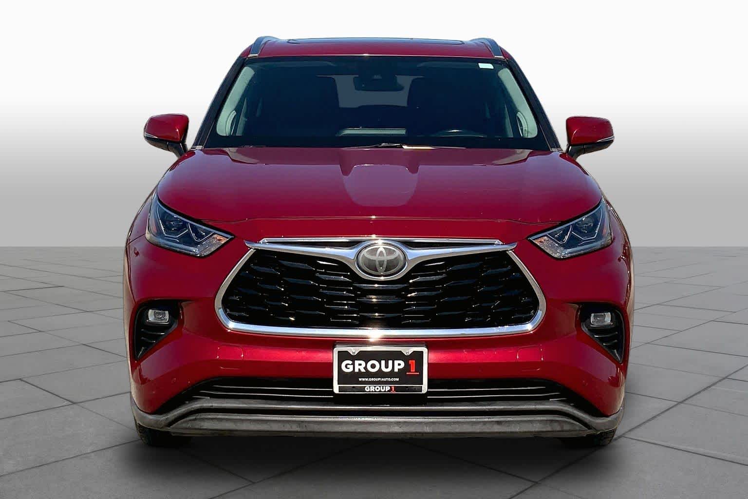 2020 Toyota Highlander Limited Ruby Flare Pearl at Group 1 Toyota Southwest