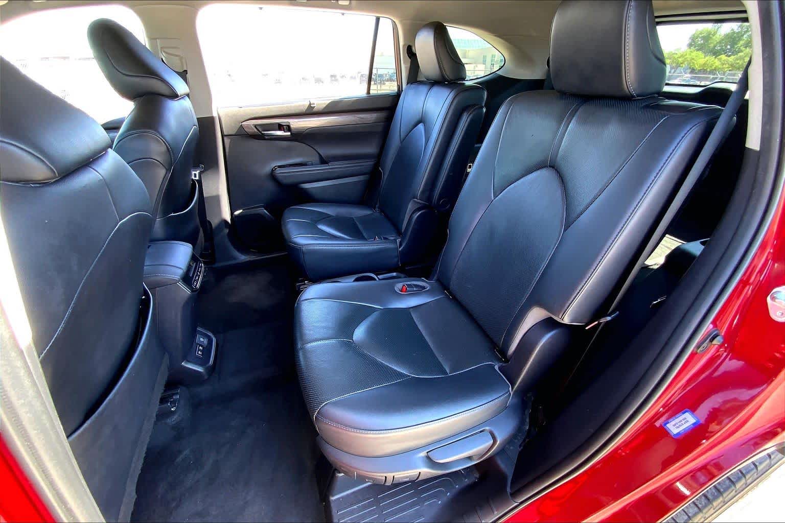 2020 Toyota Highlander Limited Ruby Flare Pearl at Group 1 Toyota Southwest