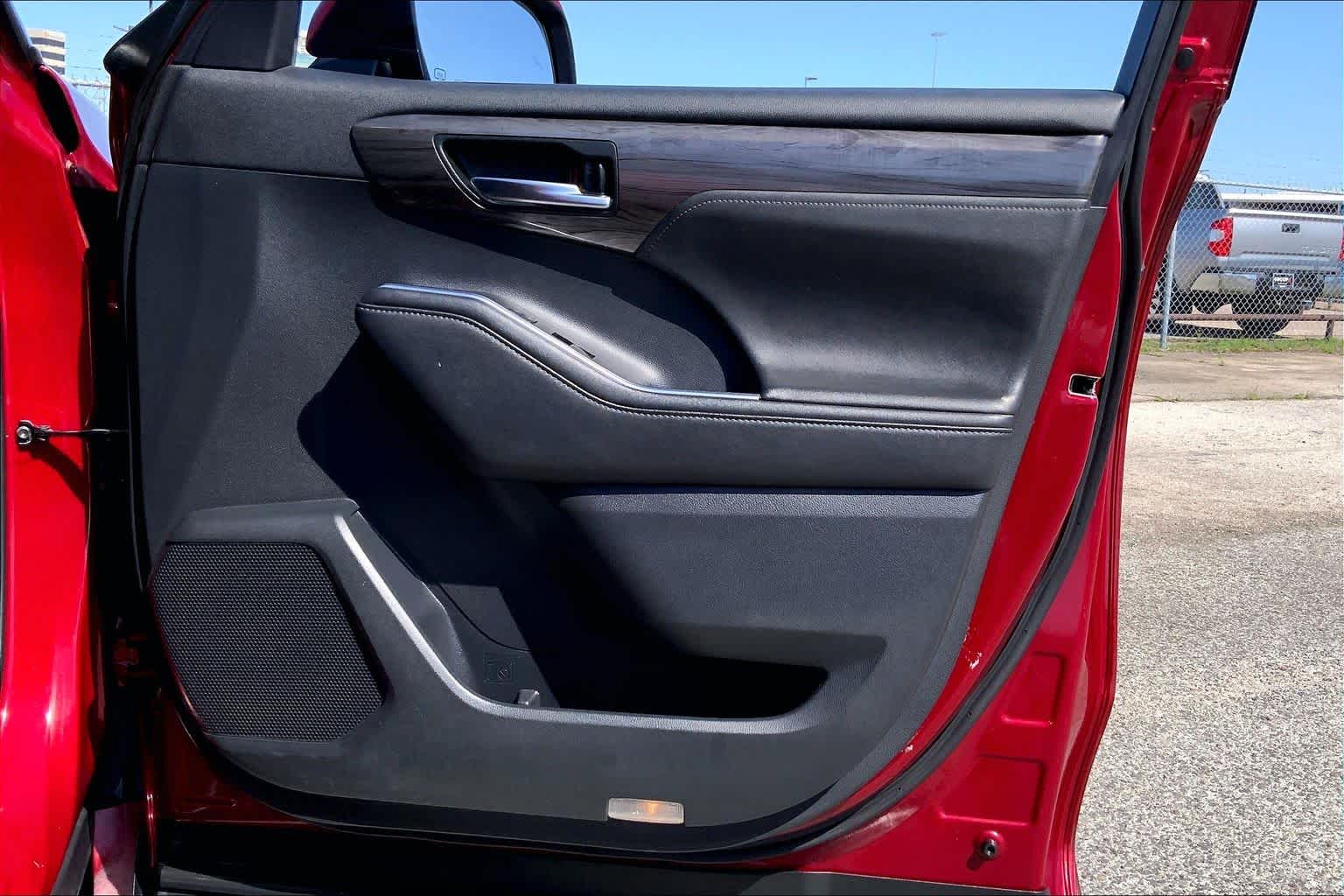 2020 Toyota Highlander Limited Ruby Flare Pearl at Group 1 Toyota Southwest