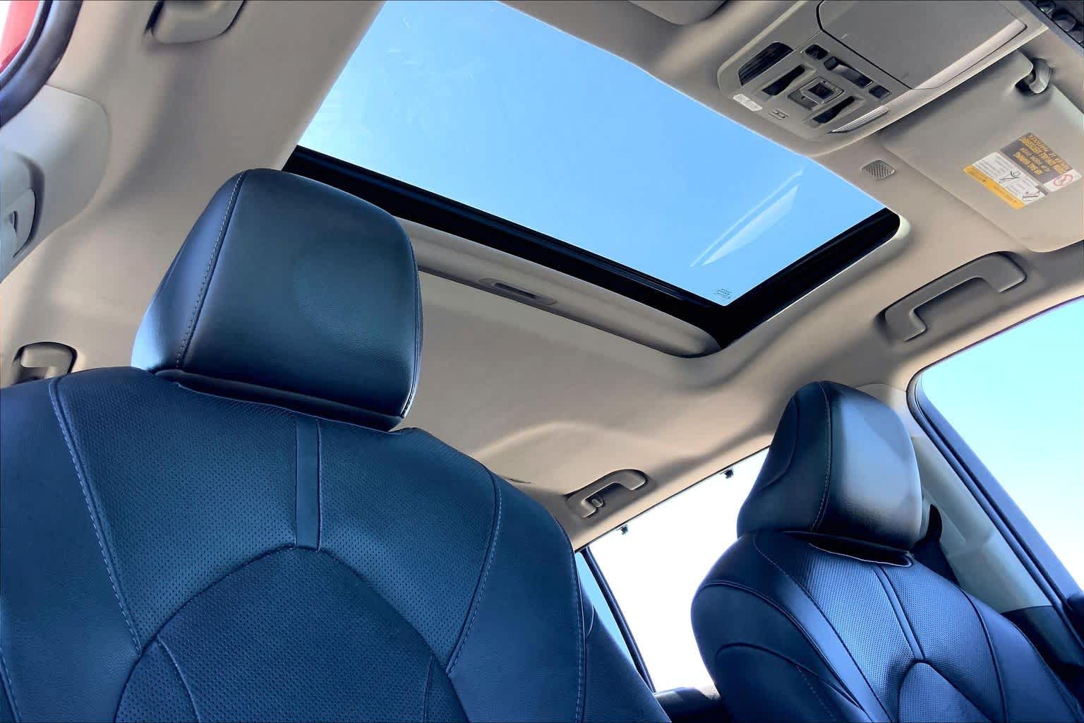 2020 Toyota Highlander Limited Ruby Flare Pearl at Group 1 Toyota Southwest