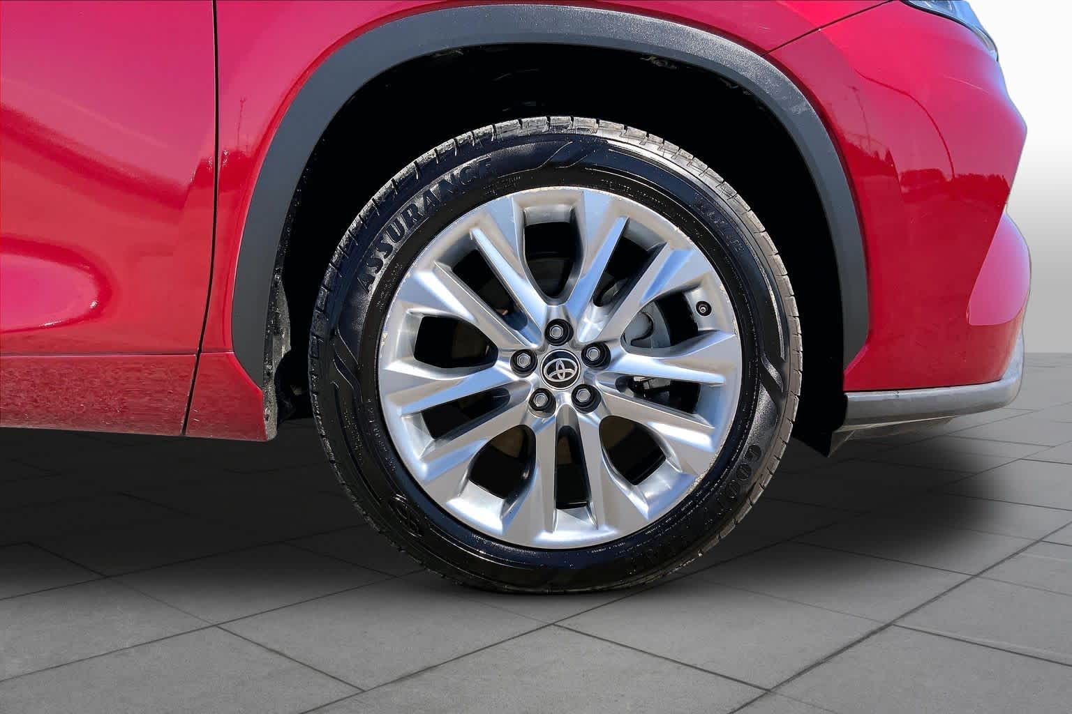 2020 Toyota Highlander Limited Ruby Flare Pearl at Group 1 Toyota Southwest