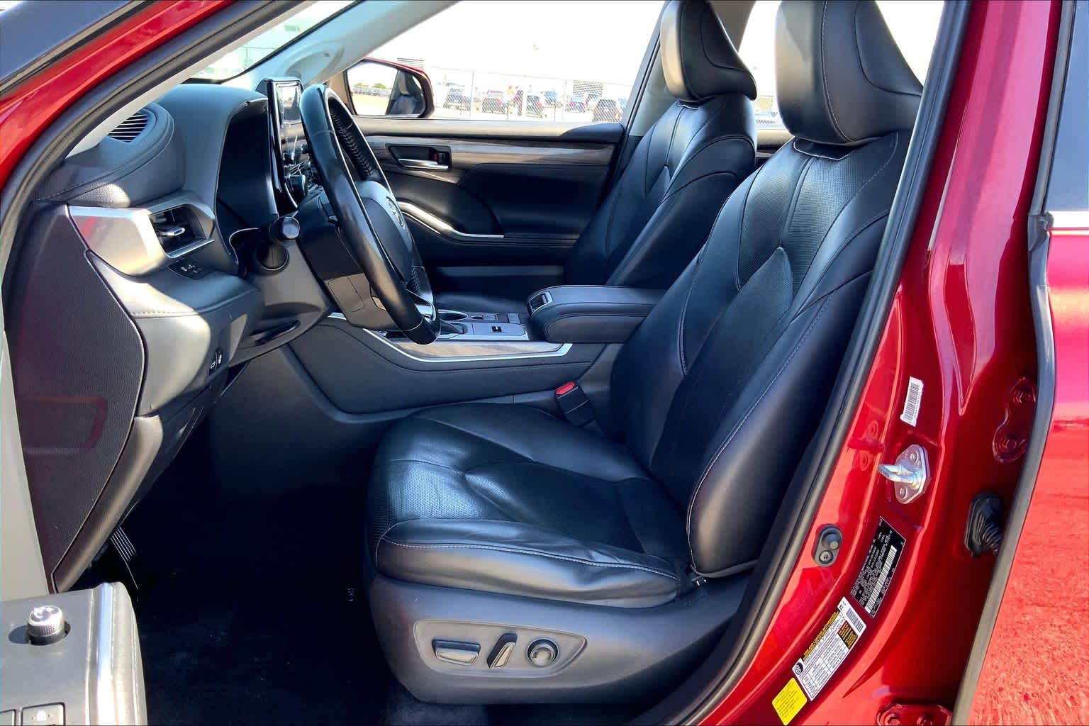 2020 Toyota Highlander Limited Ruby Flare Pearl at Group 1 Toyota Southwest