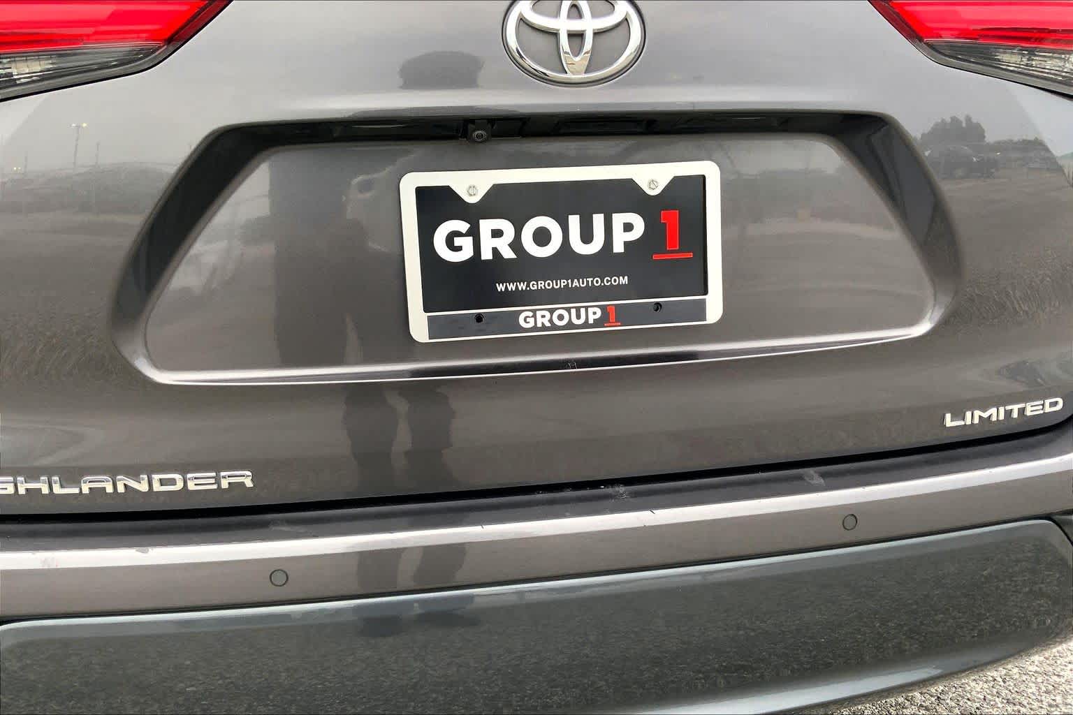 2020 Toyota Highlander Limited Magnetic Gray Metallic at Group 1 Toyota Southwest