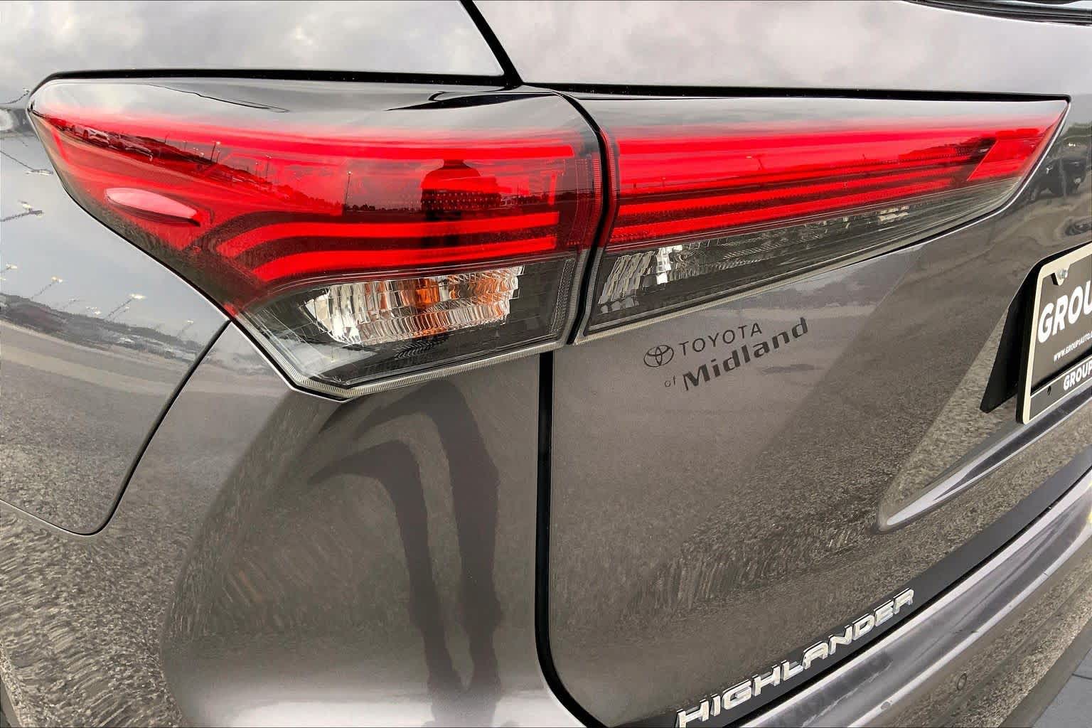 2020 Toyota Highlander Limited Magnetic Gray Metallic at Group 1 Toyota Southwest