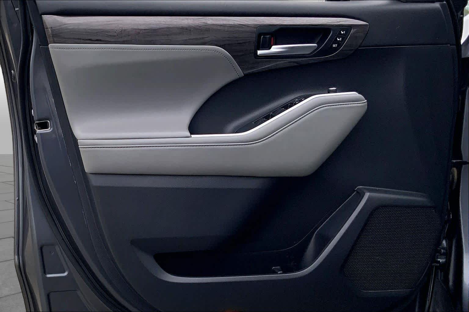 2020 Toyota Highlander Limited Magnetic Gray Metallic at Group 1 Toyota Southwest