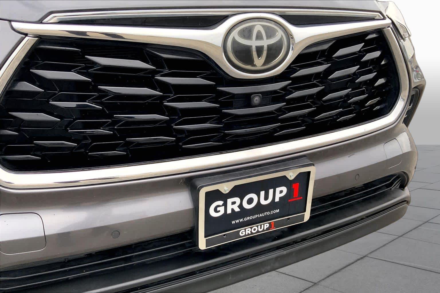2020 Toyota Highlander Limited Magnetic Gray Metallic at Group 1 Toyota Southwest