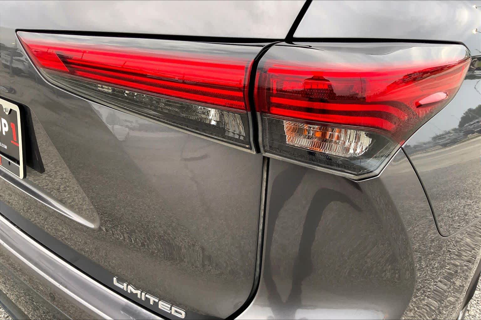 2020 Toyota Highlander Limited Magnetic Gray Metallic at Group 1 Toyota Southwest