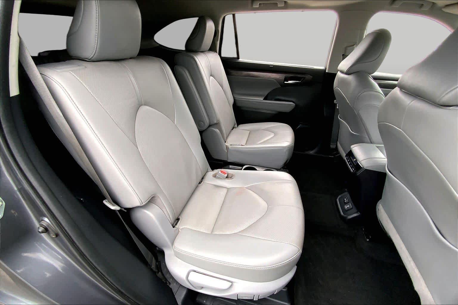 2020 Toyota Highlander Limited Magnetic Gray Metallic at Group 1 Toyota Southwest