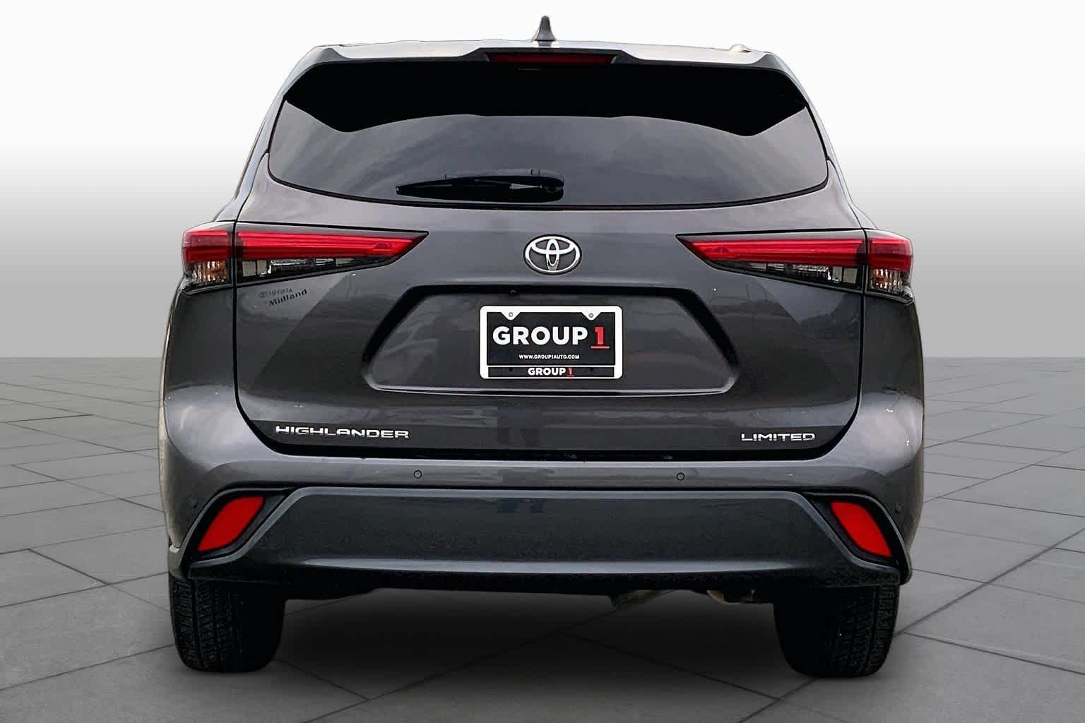 2020 Toyota Highlander Limited Magnetic Gray Metallic at Group 1 Toyota Southwest