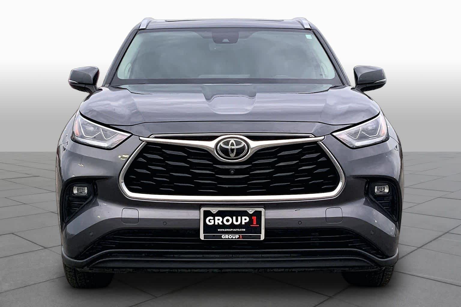 2020 Toyota Highlander Limited Magnetic Gray Metallic at Group 1 Toyota Southwest