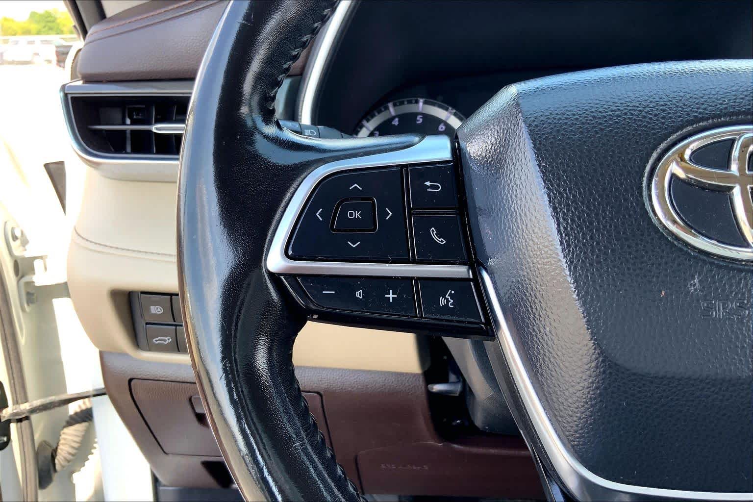 2020 Toyota Highlander Limited Blizzard Pearl at Lexus Southwest Houston