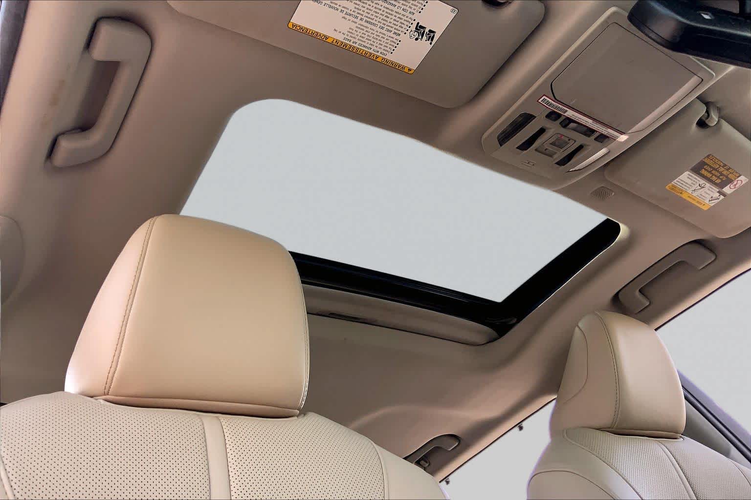 2020 Toyota Highlander Limited Blizzard Pearl at Lexus Southwest Houston