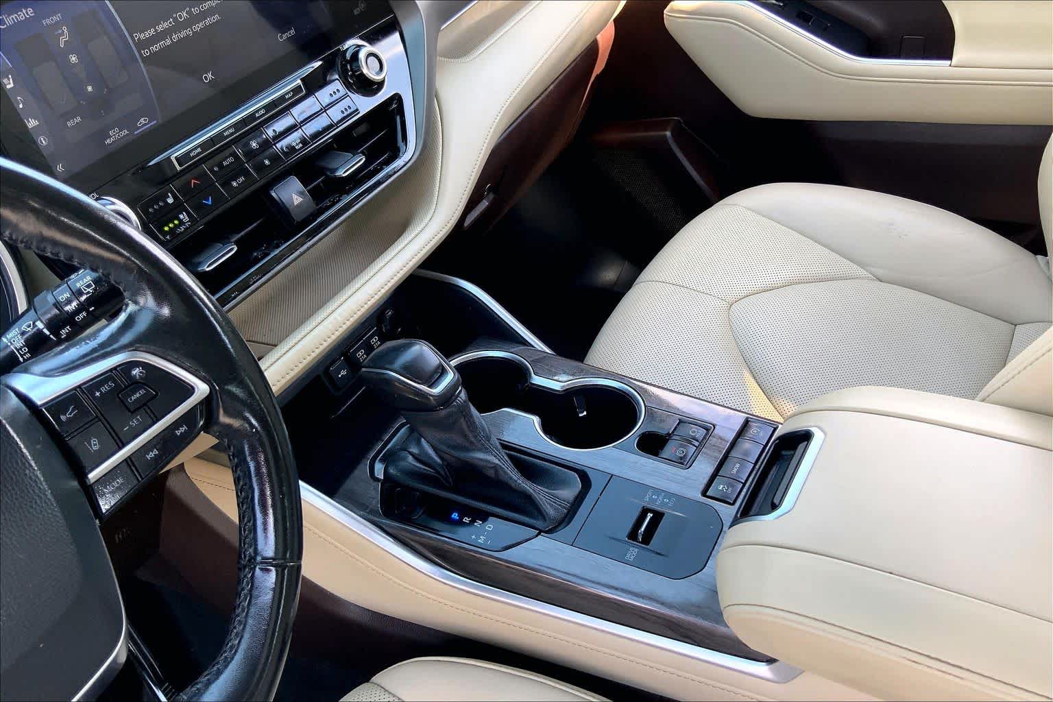2020 Toyota Highlander Limited Blizzard Pearl at Lexus Southwest Houston