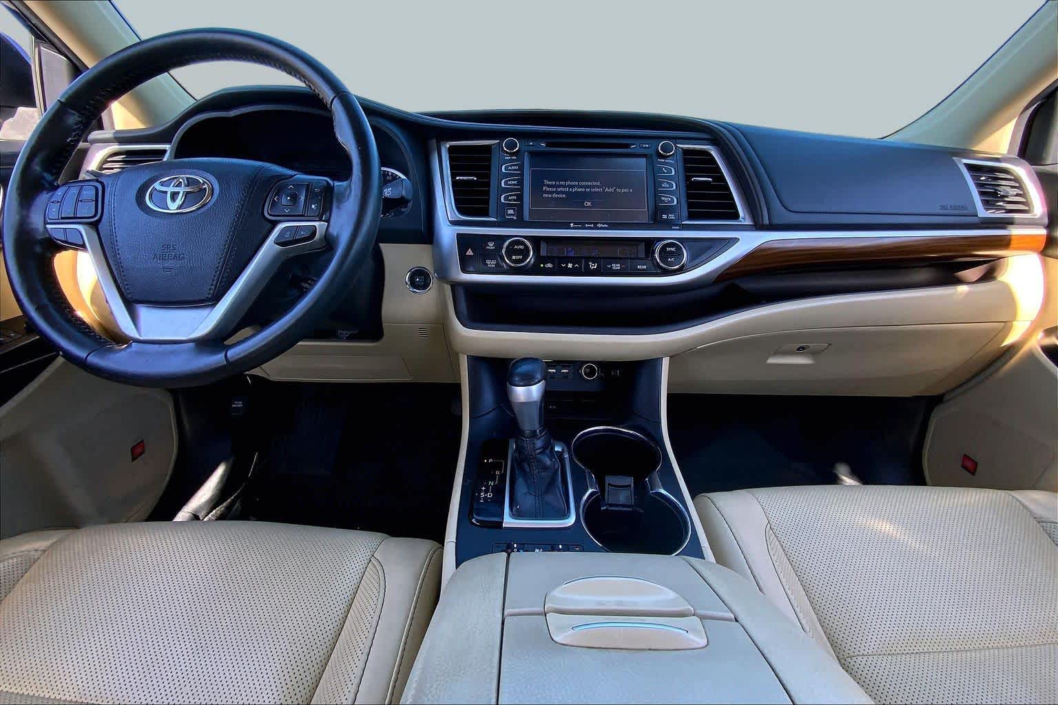2019 Toyota Highlander Limited Platinum Midnight Black Metallic at Group 1 Toyota Southwest