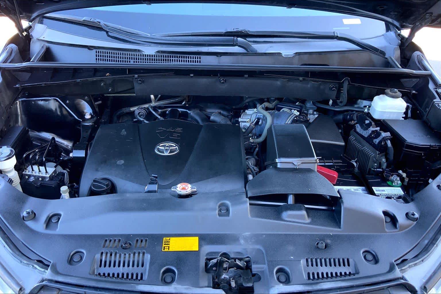 2019 Toyota Highlander Limited Platinum Midnight Black Metallic at Group 1 Toyota Southwest