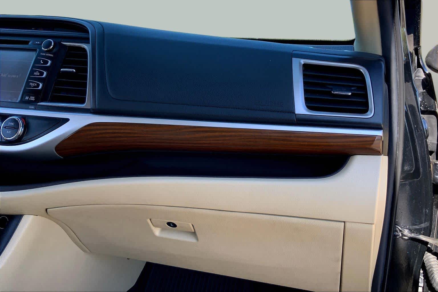 2019 Toyota Highlander Limited Platinum Midnight Black Metallic at Group 1 Toyota Southwest