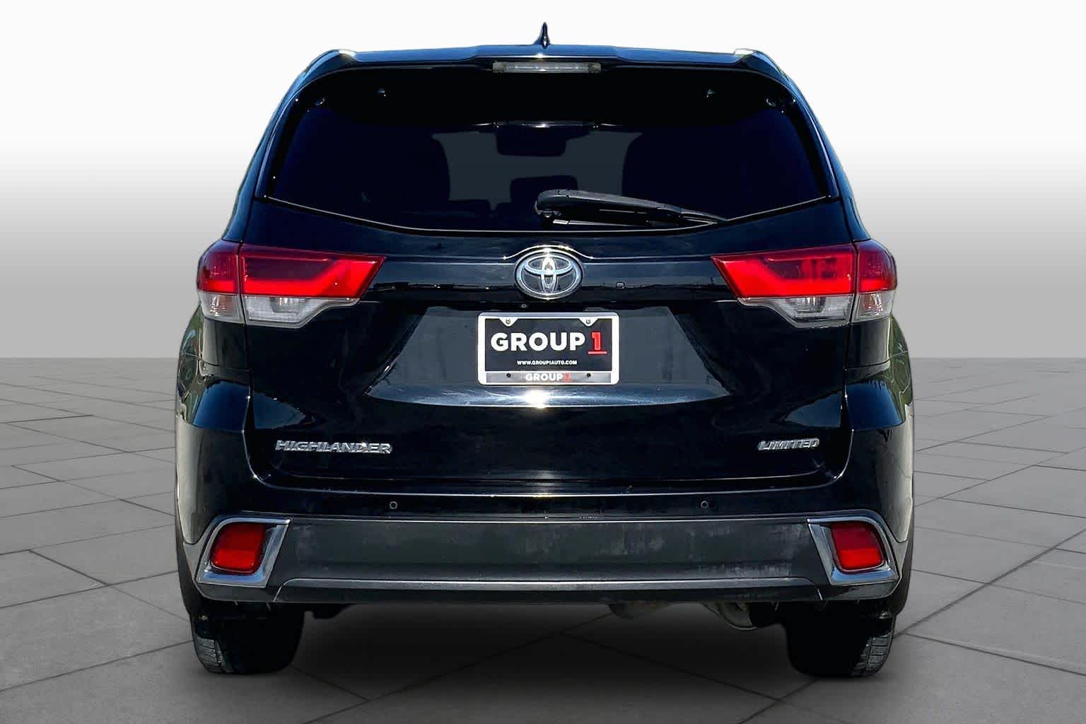 2019 Toyota Highlander Limited Platinum Midnight Black Metallic at Group 1 Toyota Southwest