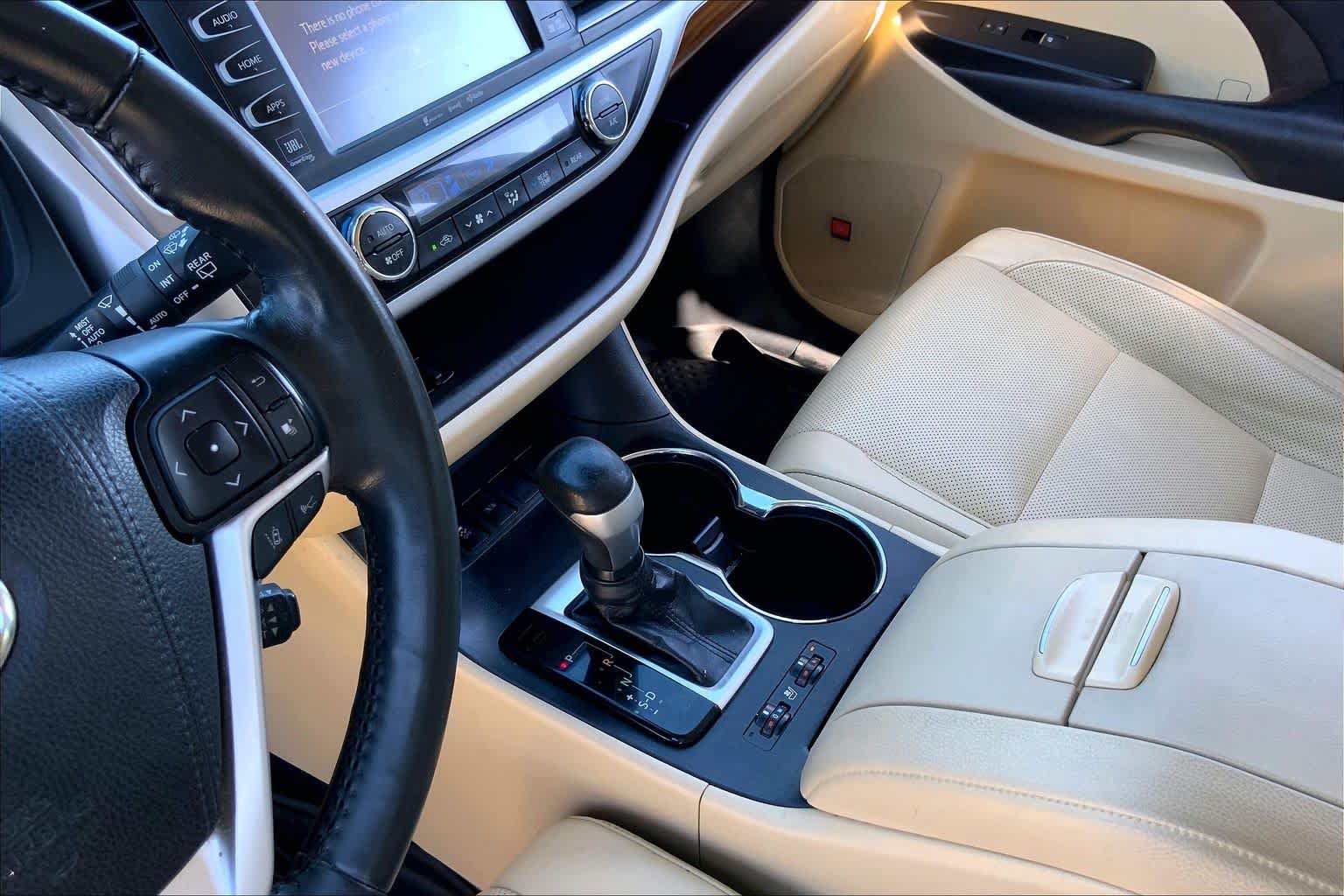 2019 Toyota Highlander Limited Platinum Midnight Black Metallic at Group 1 Toyota Southwest