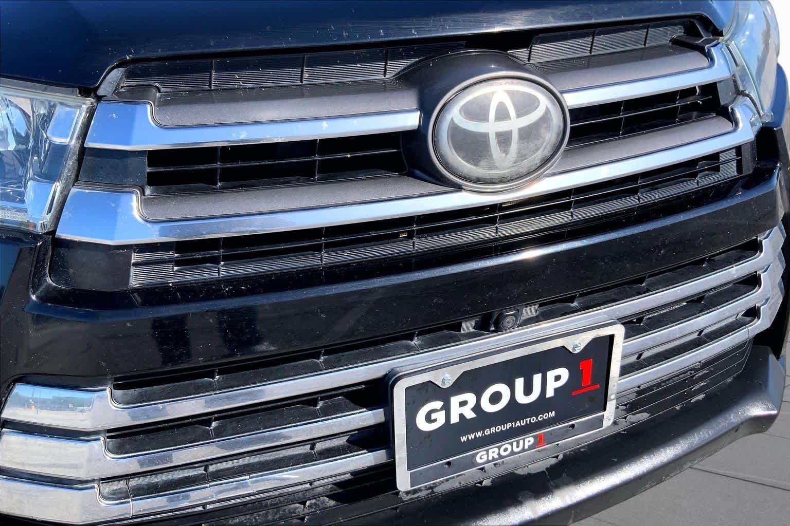 2019 Toyota Highlander Limited Platinum Midnight Black Metallic at Group 1 Toyota Southwest