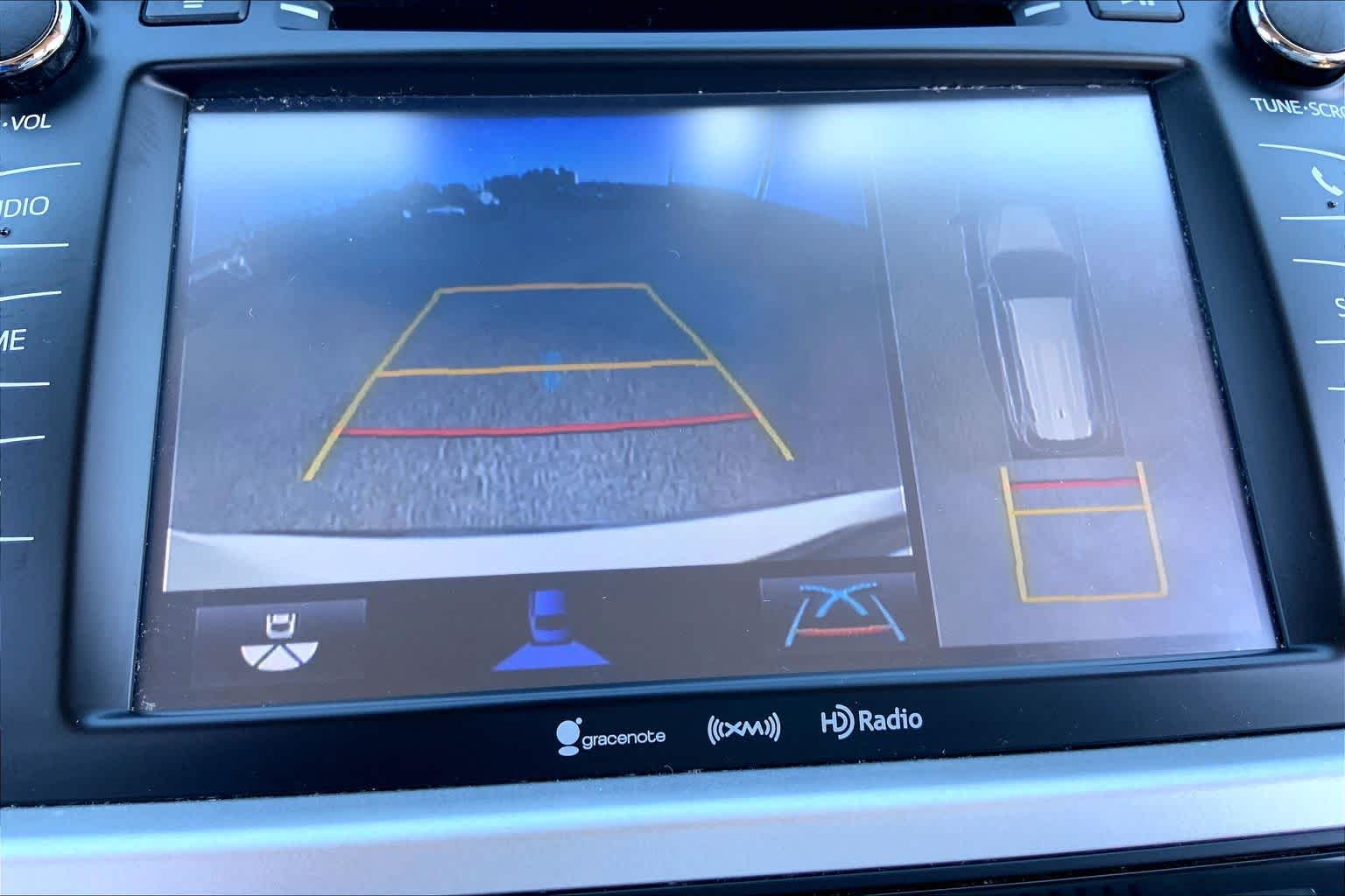 2018 Toyota Highlander photo 26 of 36