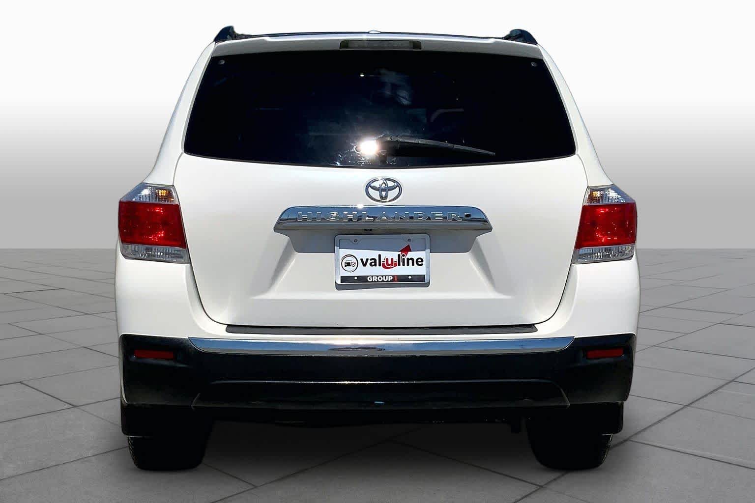 2012 Toyota Highlander  Blizzard Pearl at Mac Haik Ford