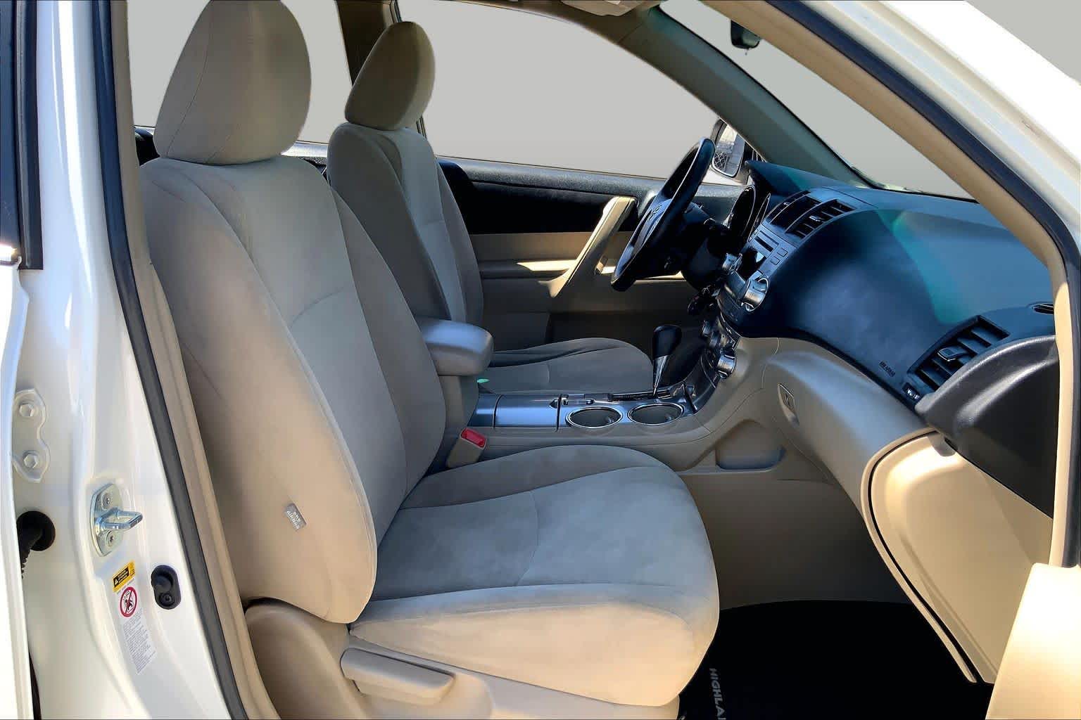 2012 Toyota Highlander  Blizzard Pearl at Mac Haik Ford