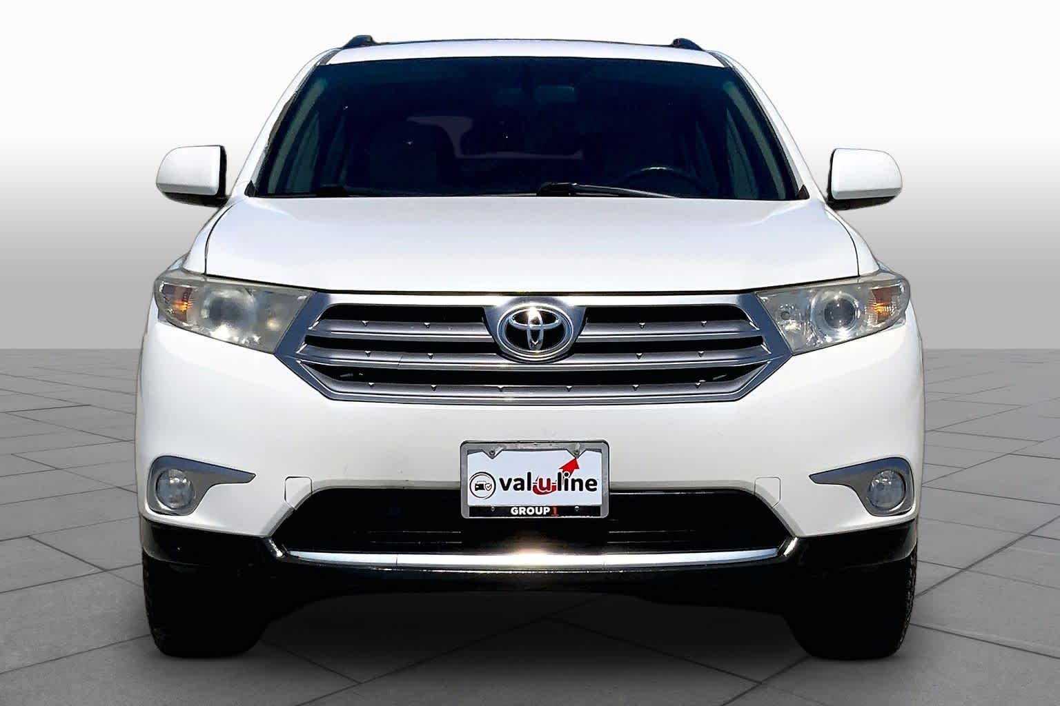 2012 Toyota Highlander  Blizzard Pearl at Mac Haik Ford